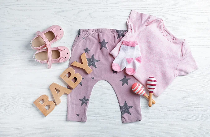 Colección de ropa para bebé niña, accesorios y maracas Reciba sus paquetes en Estados Unidos con Ági